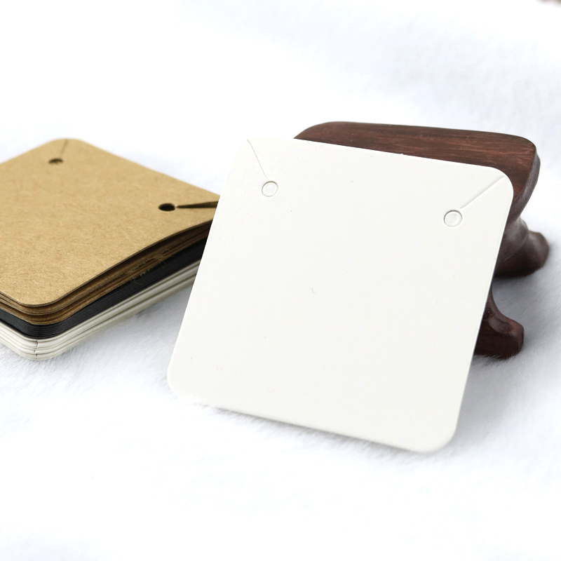 50PCS 5x5cm Blank Kraft Neckla - Kraft Hang Tag recensione e prezzo